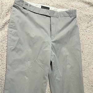 Banana Republic woman stretch pants size 8 R mod 54023, zipper on the legs,